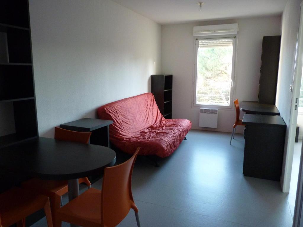 Parc Arena Aparthotel Nimes Room photo